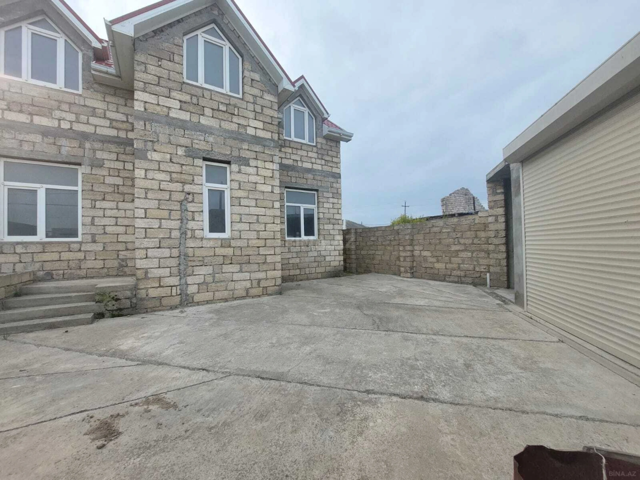 Satılır 4 otaqlı həyət evi 90 m²