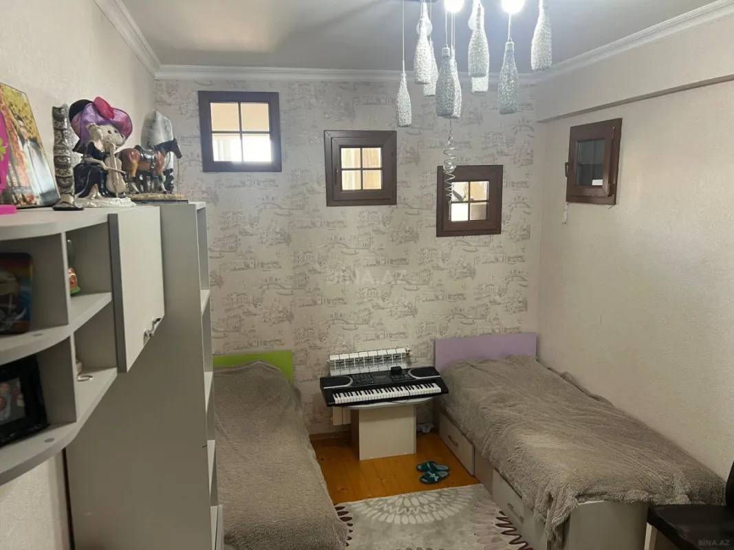 Satılır 4 otaqlı mənzil 128.1 m²