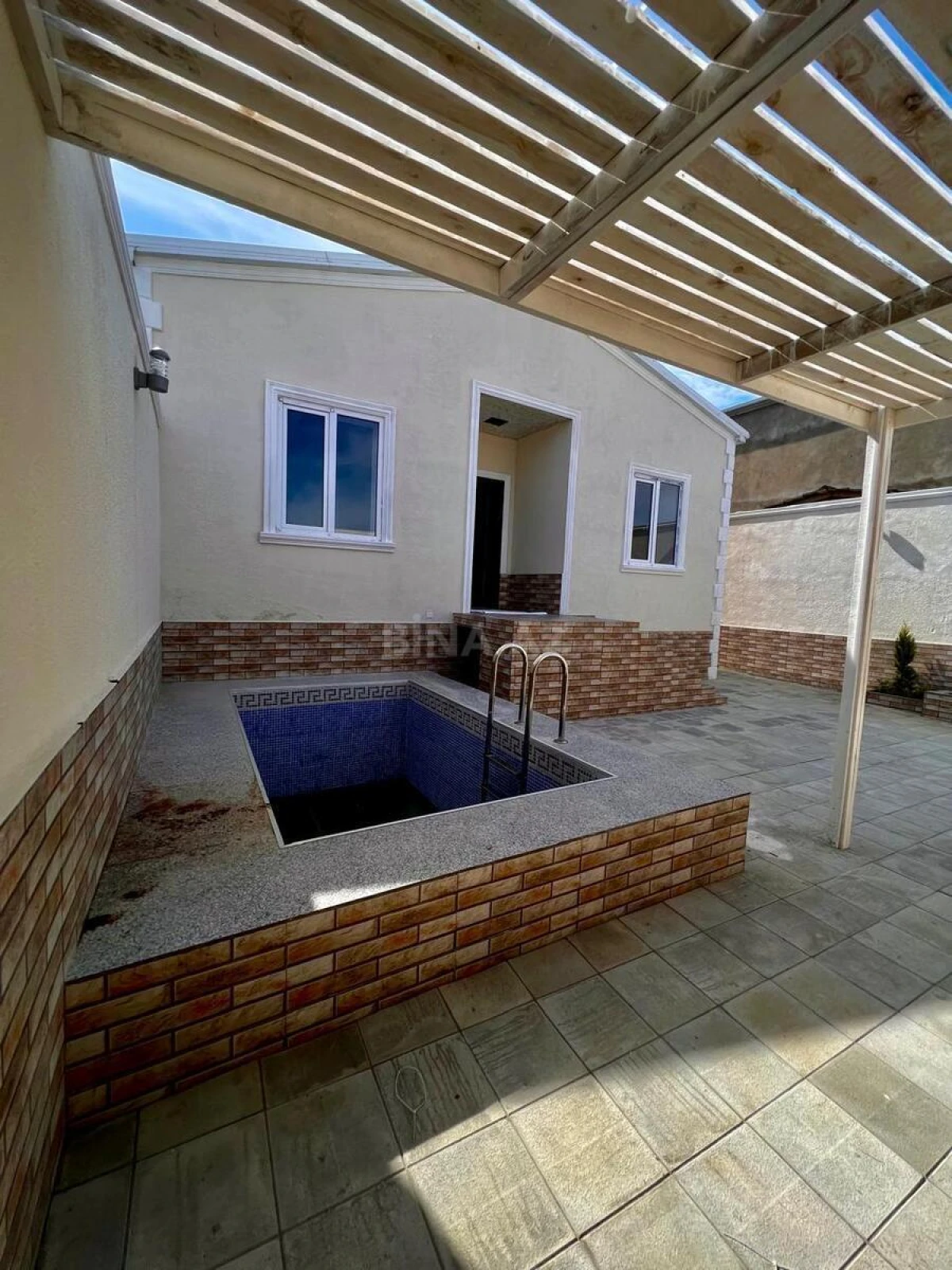 Satılır 3 otaqlı həyət evi 60 m²