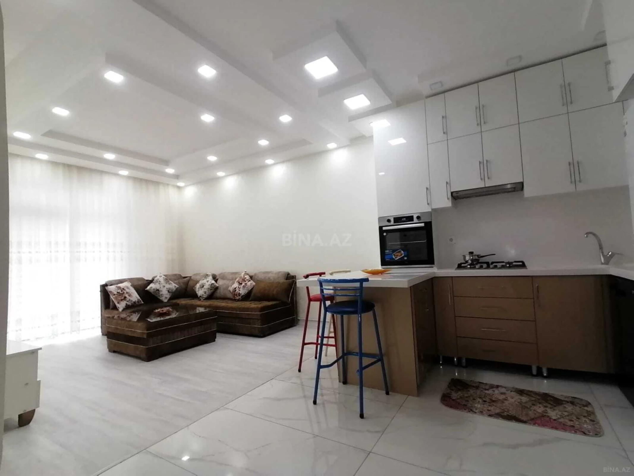 Kirayə verilir 2 otaqlı mənzil 70 m²