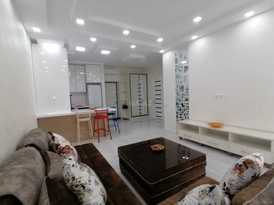 Kirayə verilir 2 otaqlı mənzil 70 m²