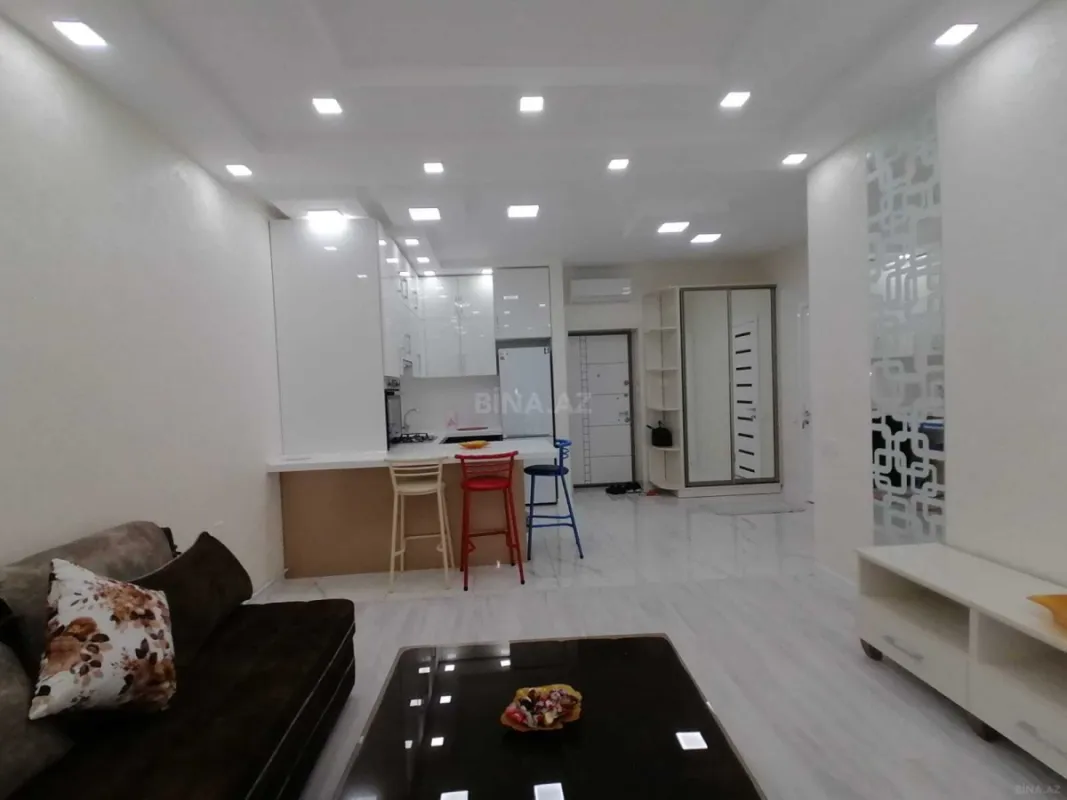 Kirayə verilir 2 otaqlı mənzil 70 m²