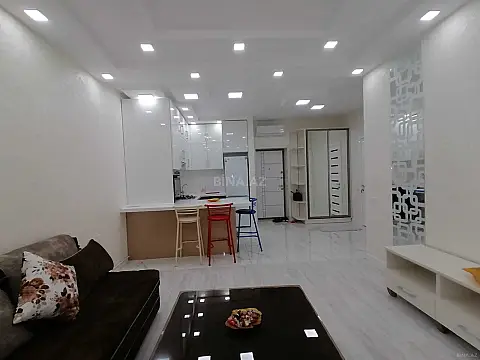 Kirayə verilir 2 otaqlı mənzil 70 m²