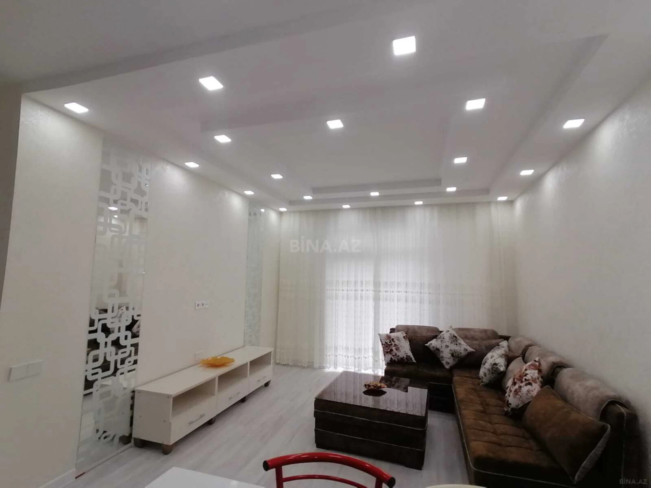 Kirayə verilir 2 otaqlı mənzil 70 m²