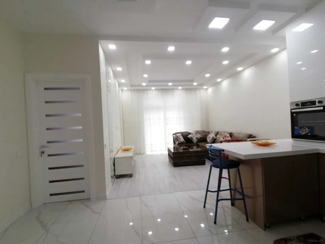 Kirayə verilir 2 otaqlı mənzil 70 m²