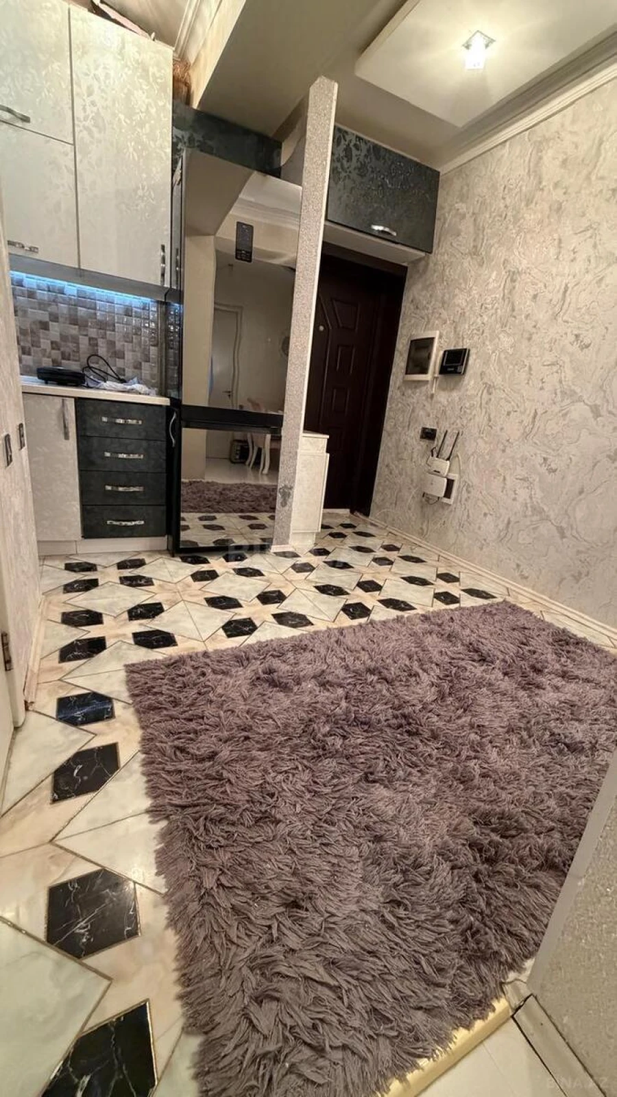 Satılır 3 otaqlı mənzil 66 m²