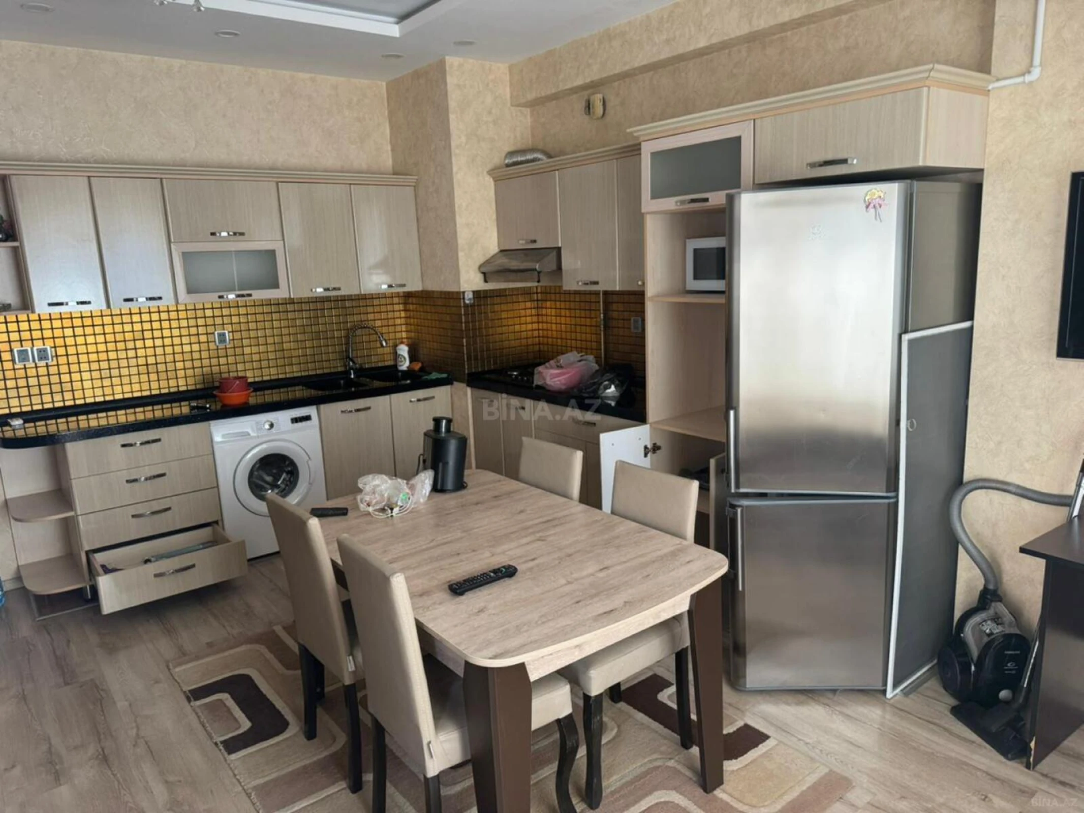 Kirayə verilir 2 otaqlı mənzil 75 m²