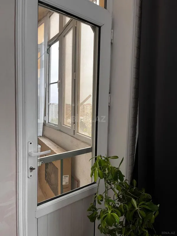 Satılır 4 otaqlı mənzil 149 m²