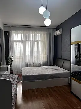 Satılır 4 otaqlı mənzil 149 m²