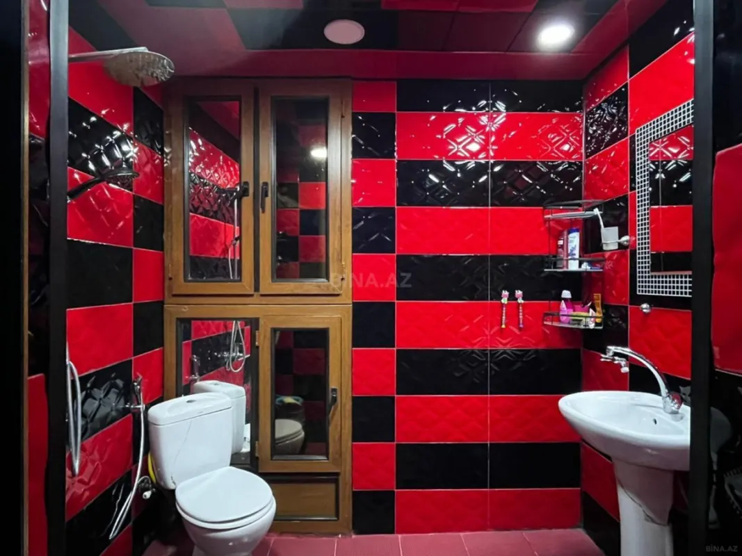 Satılır 4 otaqlı mənzil 149 m²