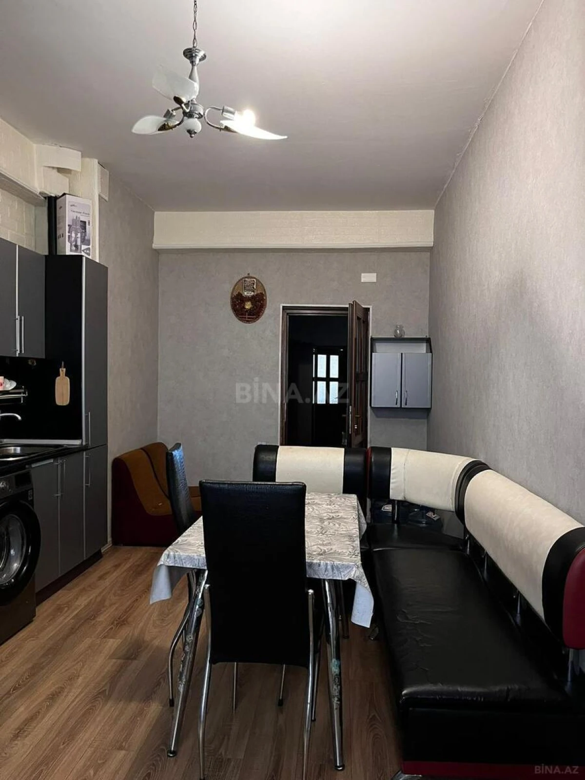 Satılır 4 otaqlı mənzil 149 m²