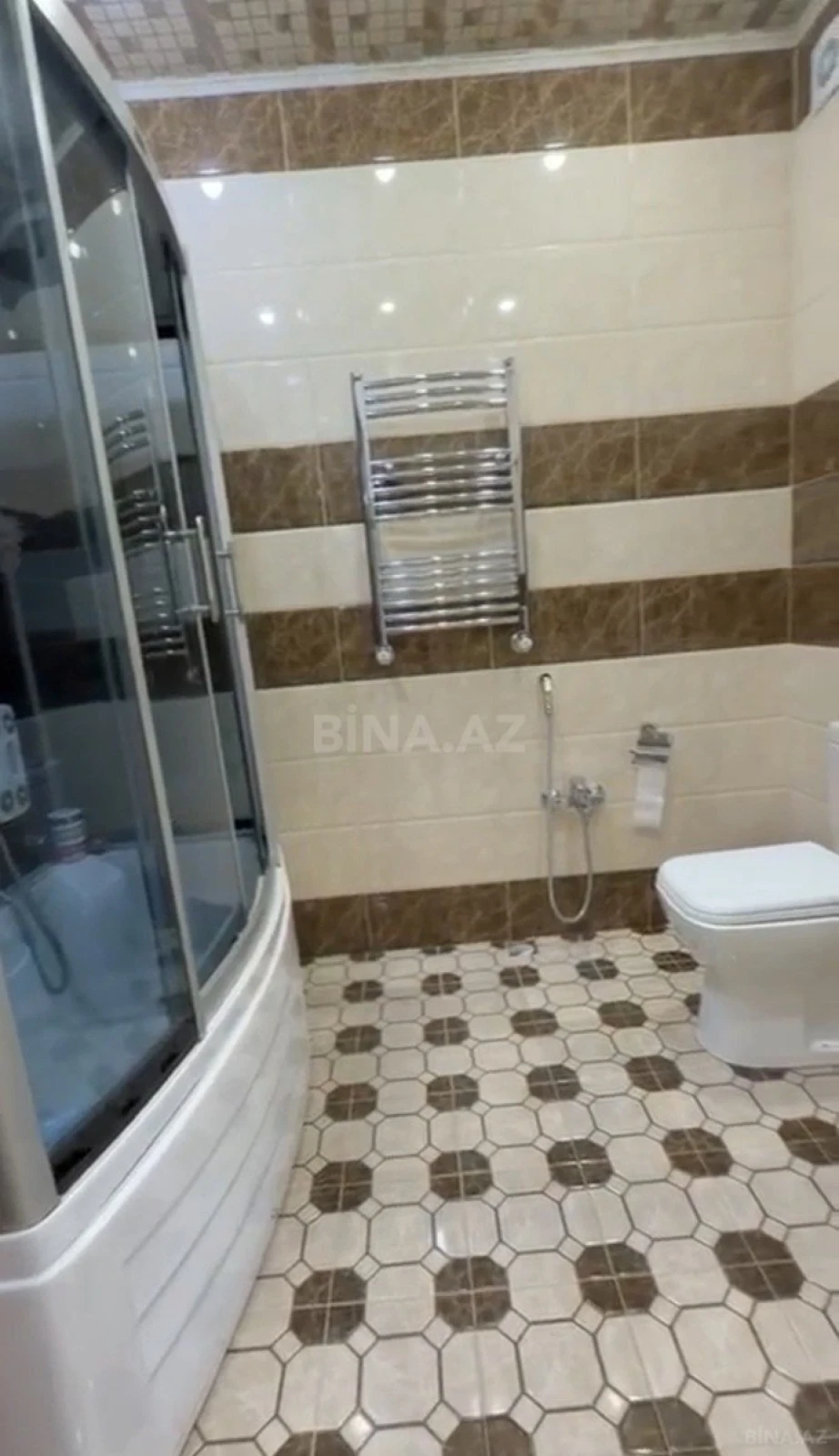 Satılır 3 otaqlı mənzil 127 m²