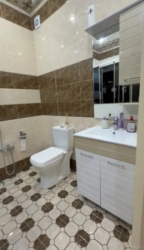 Satılır 3 otaqlı mənzil 127 m²