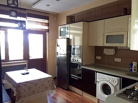 Satılır 4 otaqlı mənzil 117 m²