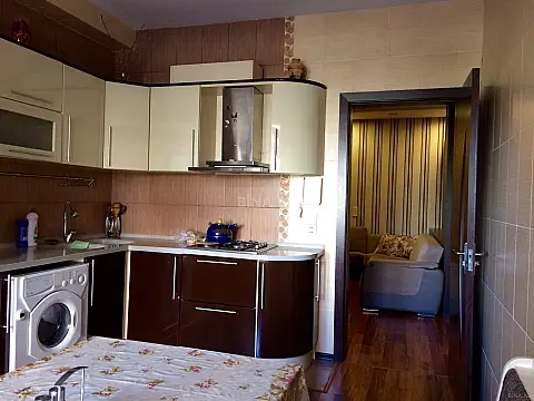 Satılır 4 otaqlı mənzil 117 m²