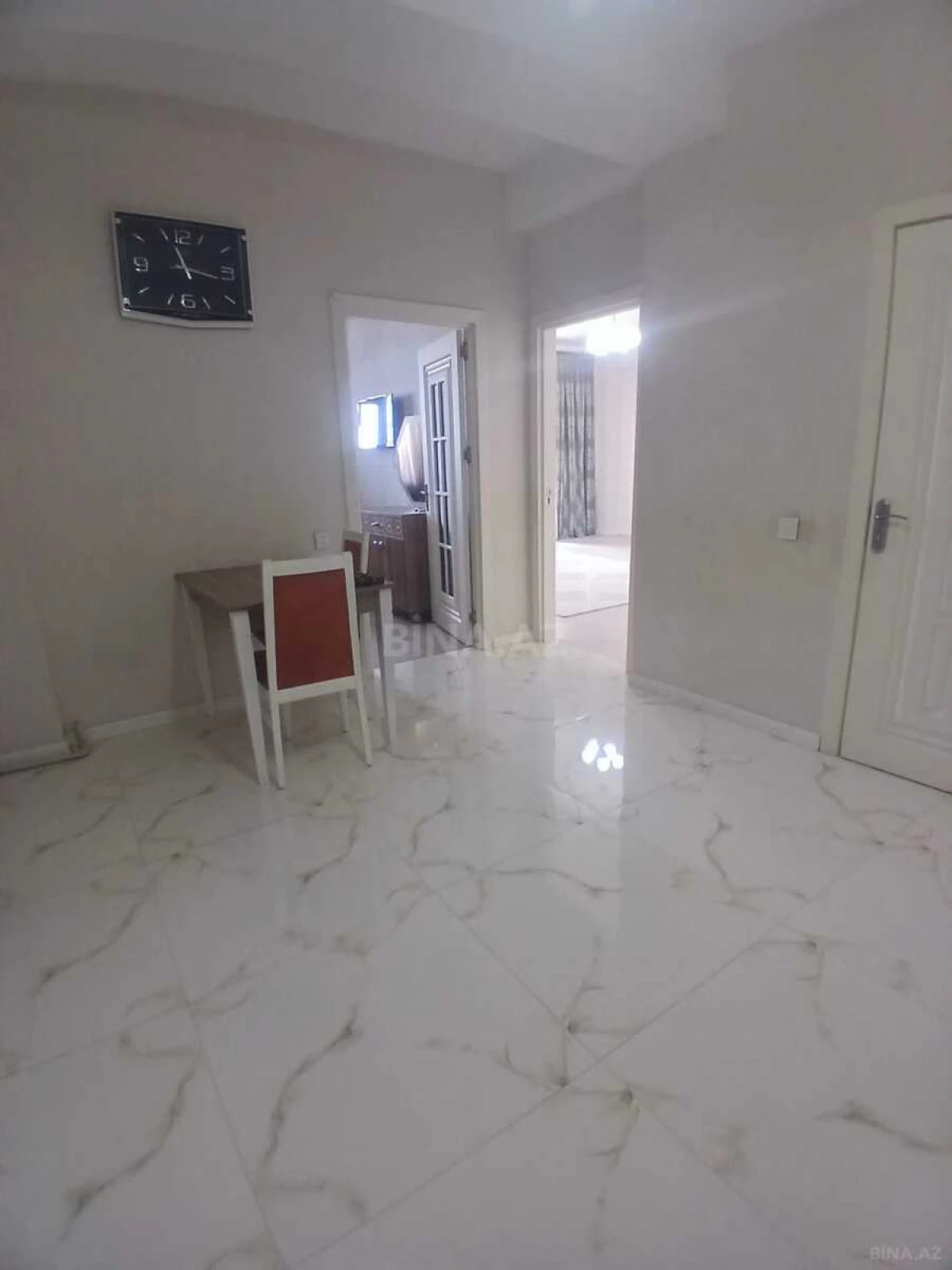 Kirayə verilir 2 otaqlı mənzil 72 m²