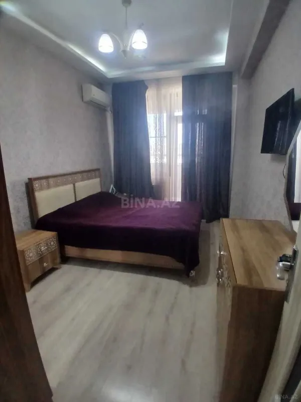 Kirayə verilir 2 otaqlı mənzil 72 m²