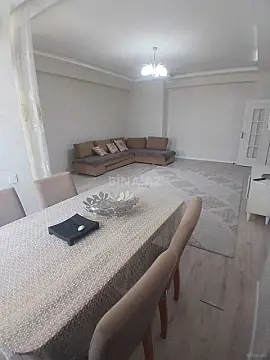 Kirayə verilir 2 otaqlı mənzil 72 m²