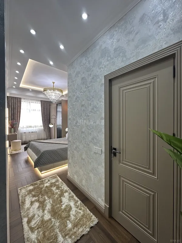 Satılır 3 otaqlı mənzil 129 m²