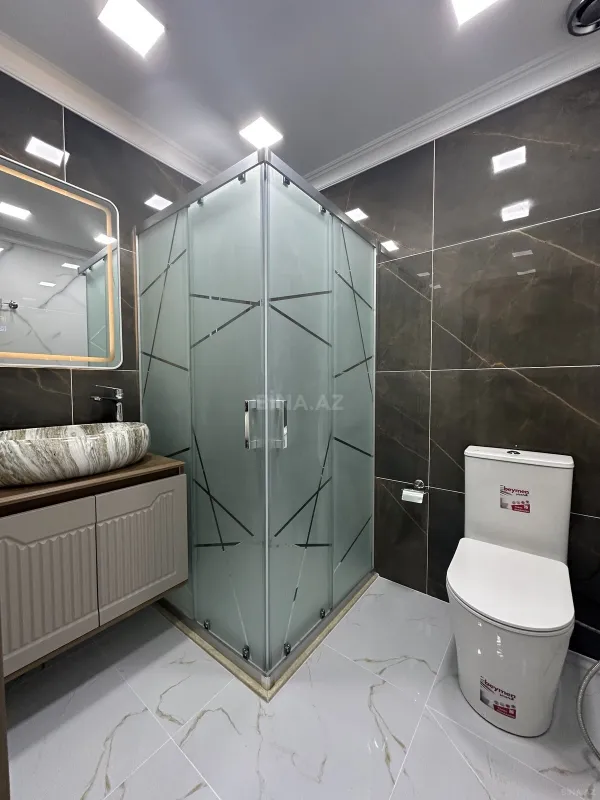 Satılır 3 otaqlı mənzil 129 m²