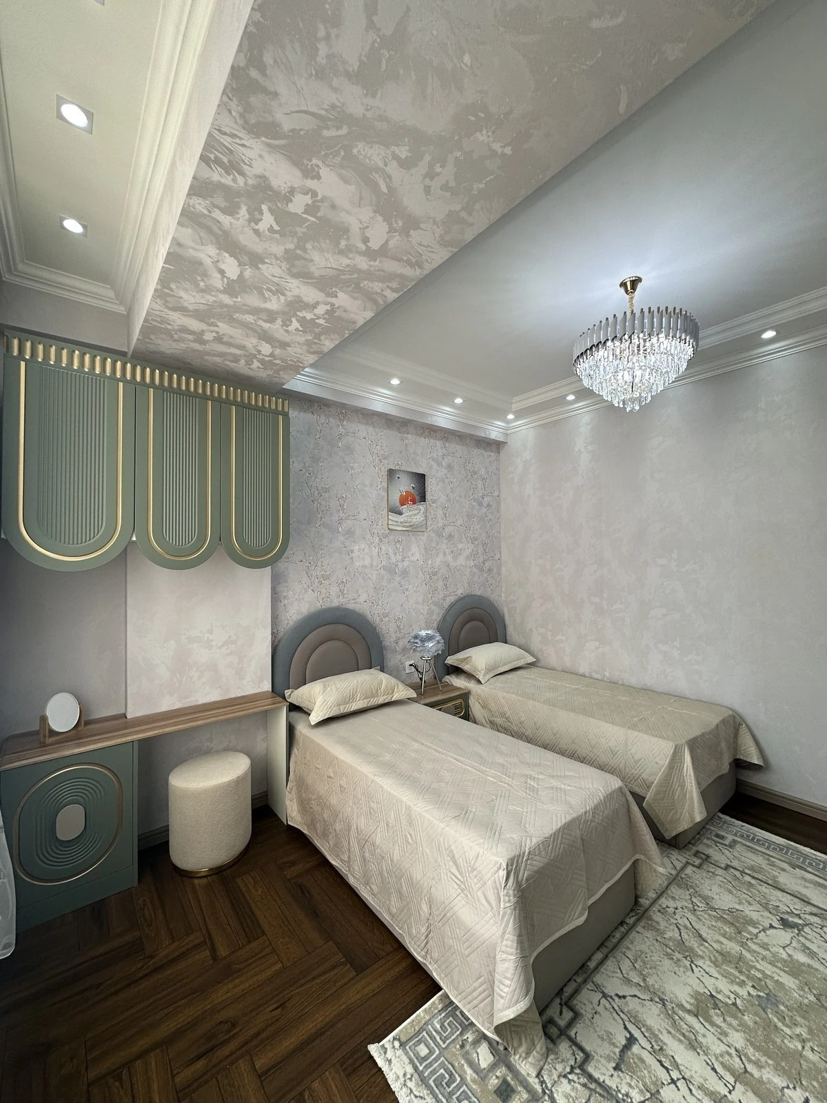 Satılır 3 otaqlı mənzil 129 m²