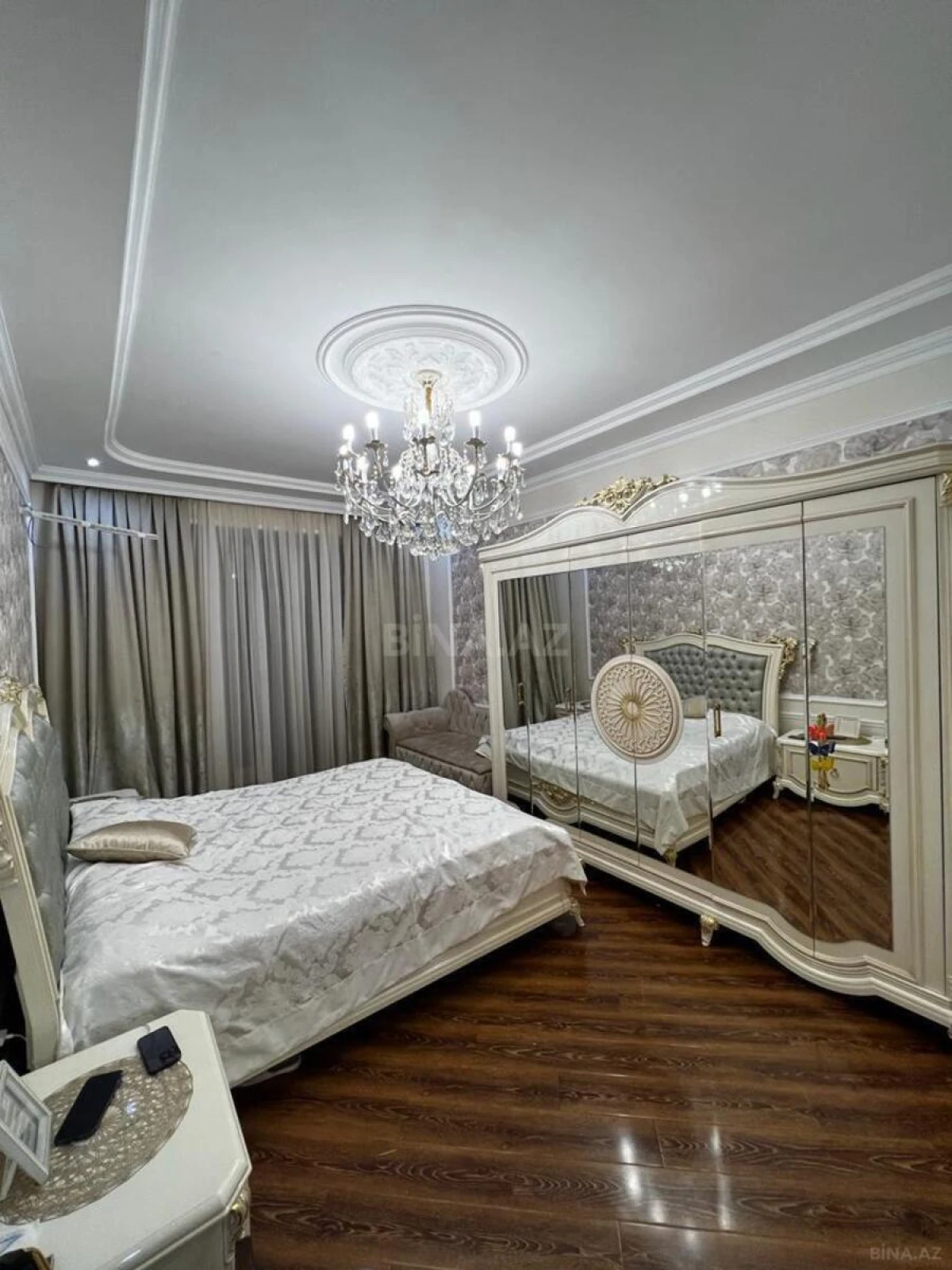 Kirayə verilir 3 otaqlı mənzil 147 m²