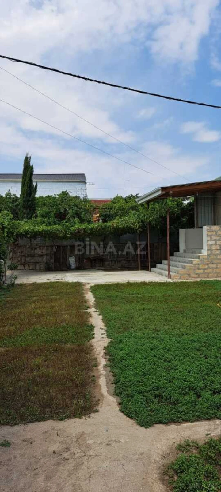 Satılır 4 otaqlı həyət evi 180 m²