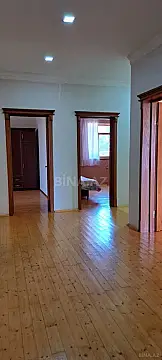 Satılır 4 otaqlı həyət evi 180 m²