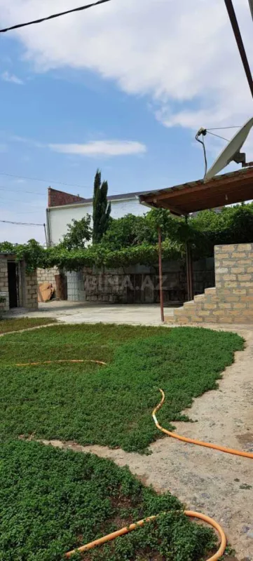 Satılır 4 otaqlı həyət evi 180 m²