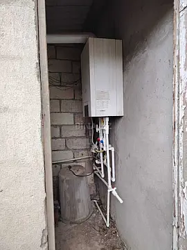 Satılır 4 otaqlı həyət evi 180 m²