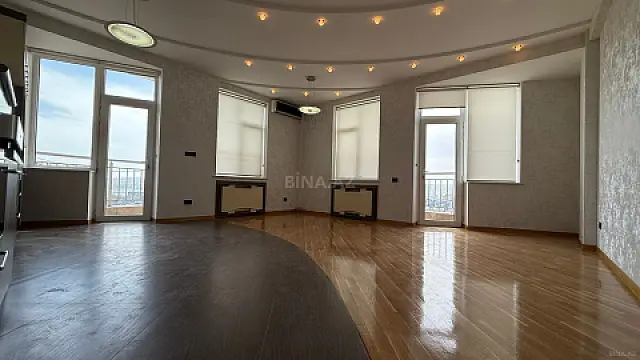 Satılır 3 otaqlı mənzil 120 m²
