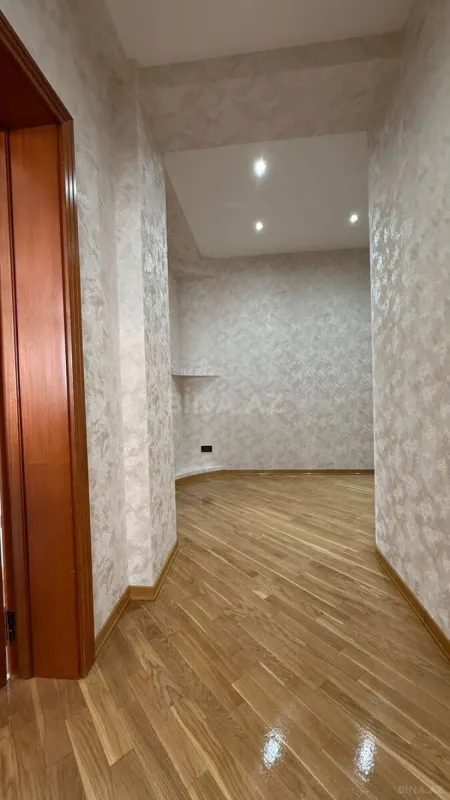 Satılır 3 otaqlı mənzil 120 m²