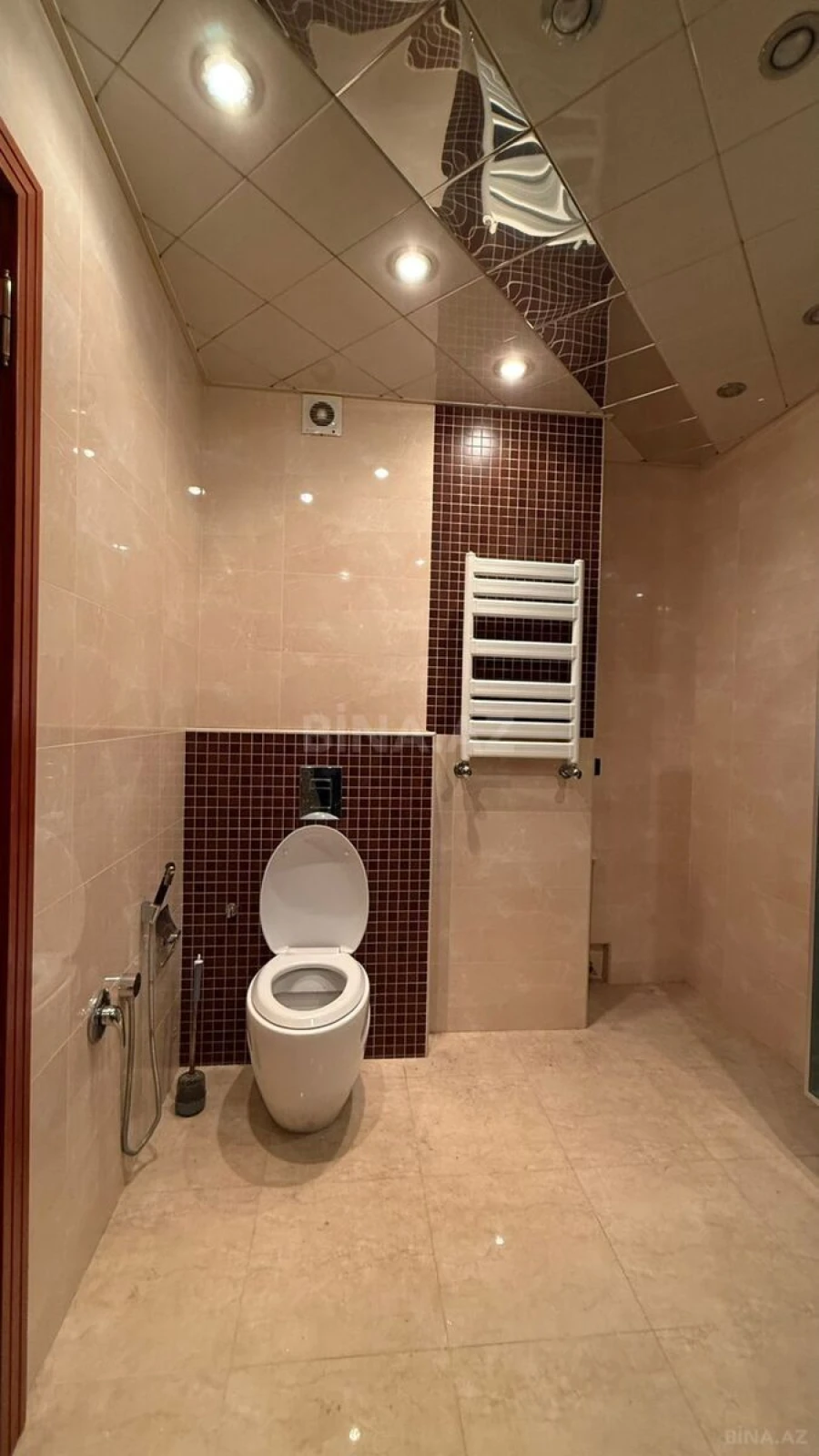 Satılır 3 otaqlı mənzil 120 m²
