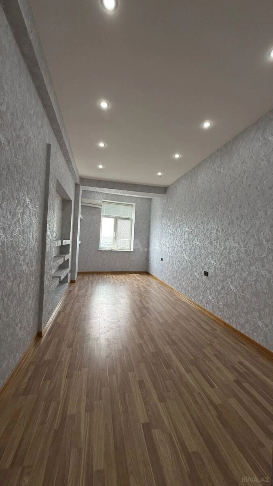 Satılır 3 otaqlı mənzil 120 m²