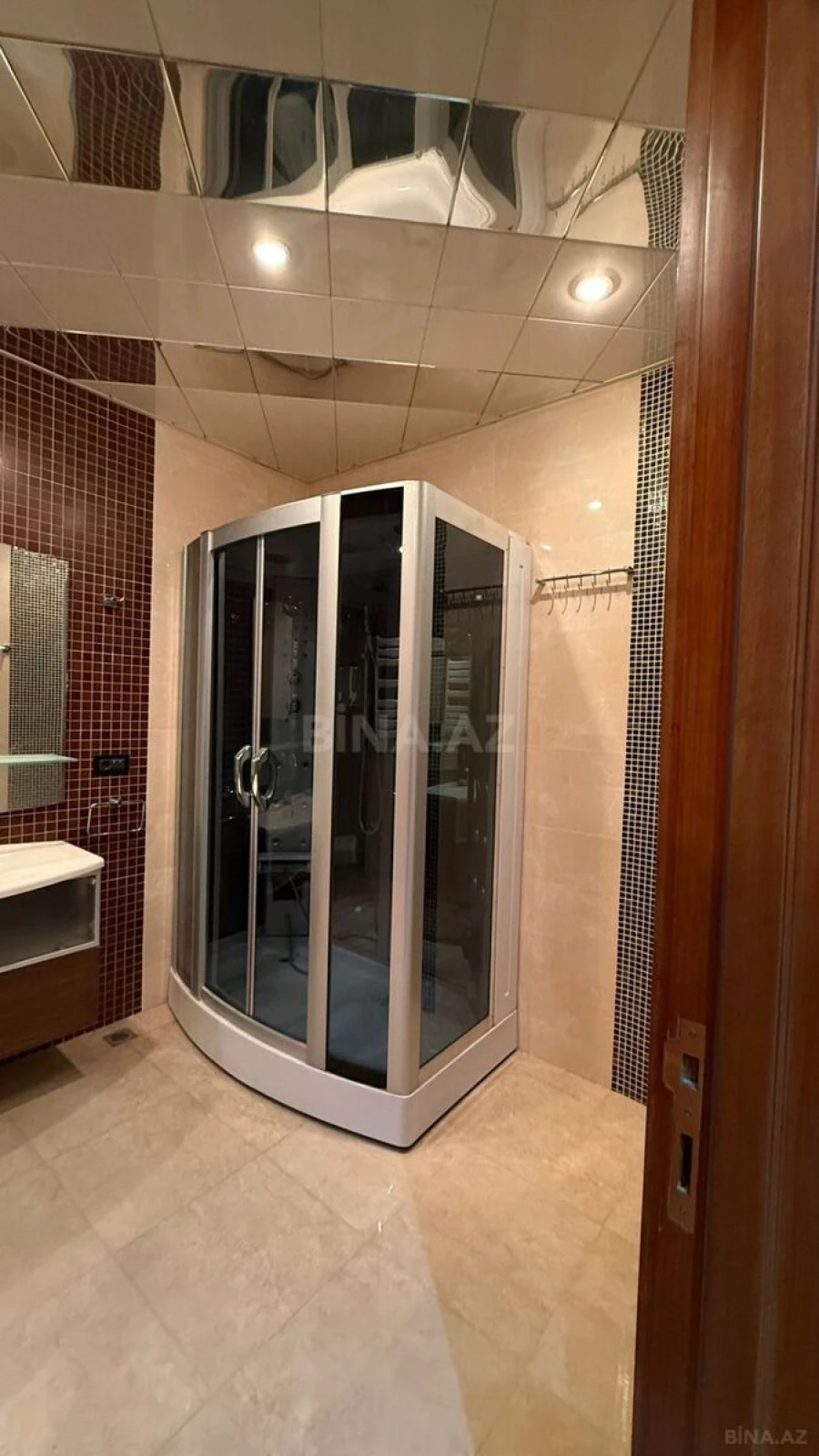 Satılır 3 otaqlı mənzil 120 m²