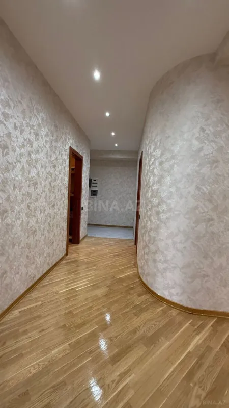 Satılır 3 otaqlı mənzil 120 m²