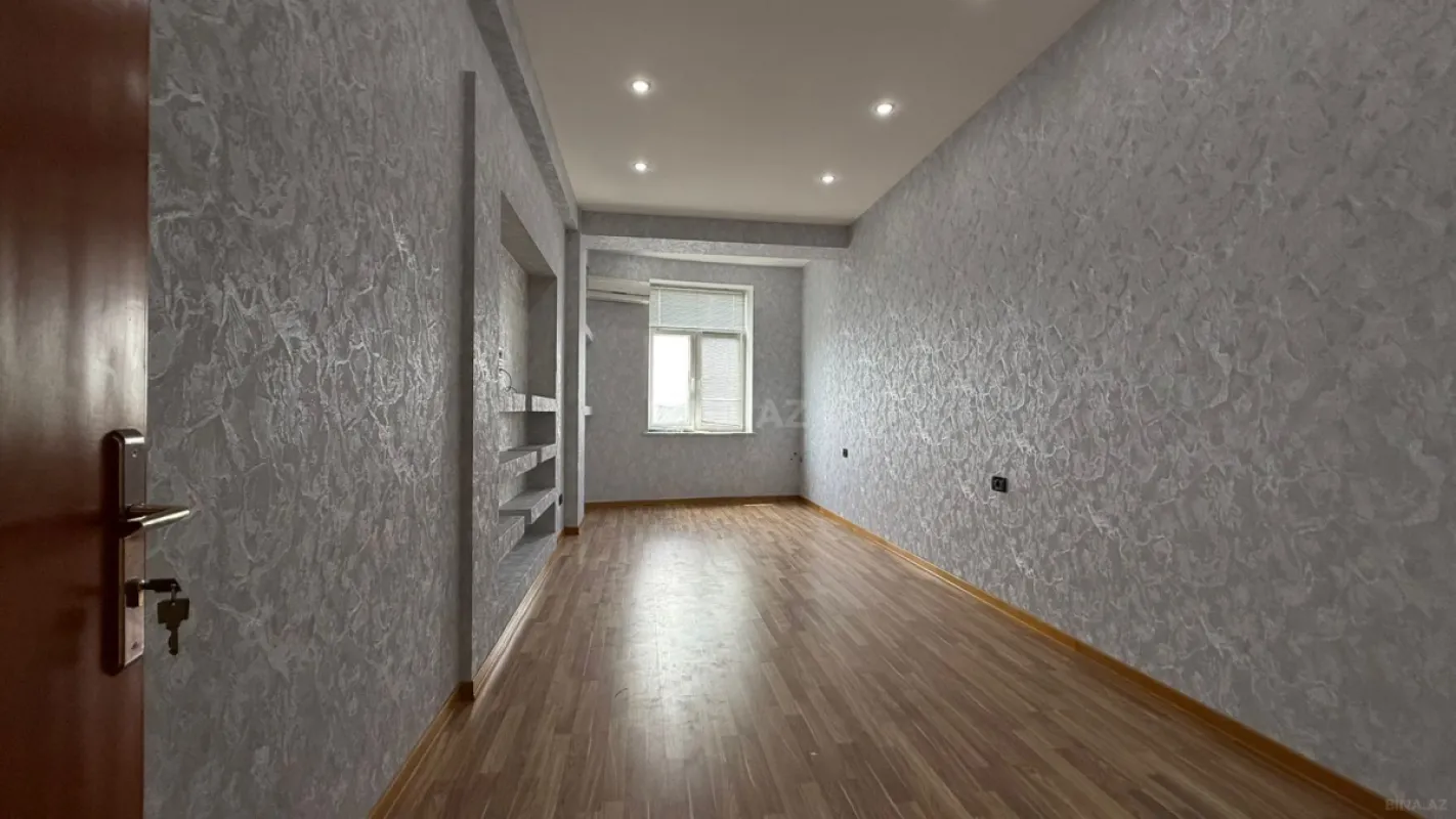 Satılır 3 otaqlı mənzil 120 m²