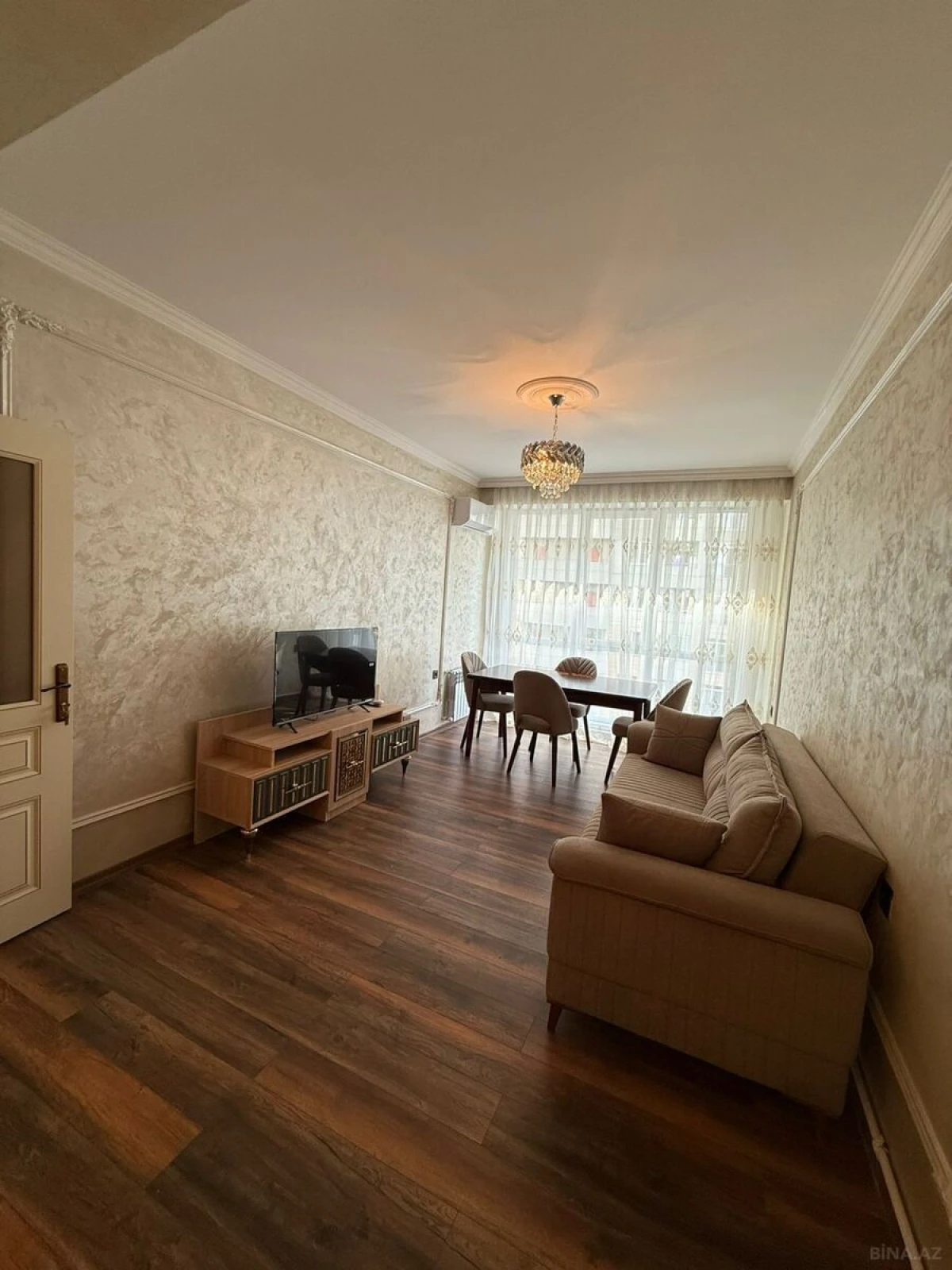 Kirayə verilir 2 otaqlı mənzil 70 m²