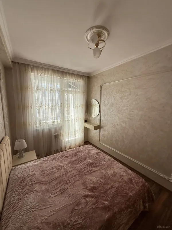 Kirayə verilir 2 otaqlı mənzil 70 m²