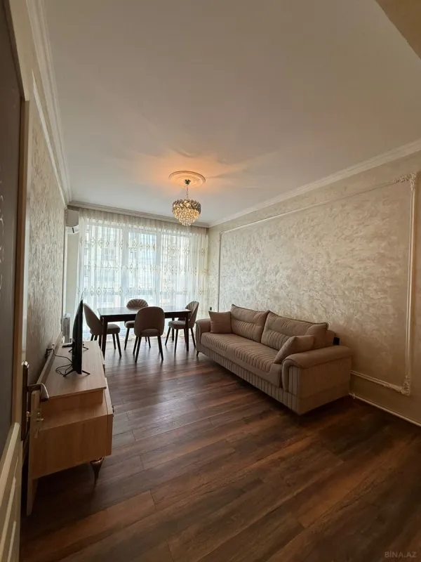 Kirayə verilir 2 otaqlı mənzil 70 m²