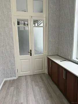 Satılır obyekt 140 m²