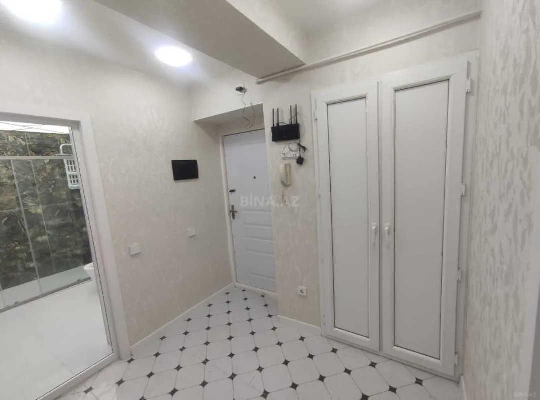 Kirayə verilir 2 otaqlı mənzil 70 m²