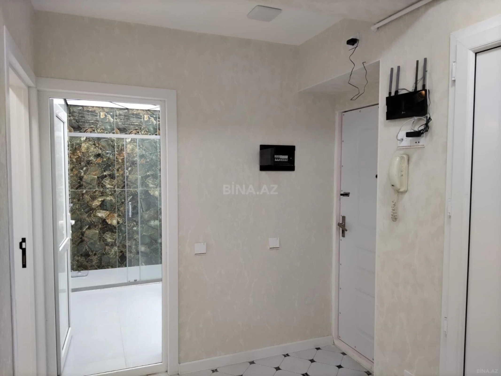 Kirayə verilir 2 otaqlı mənzil 70 m²