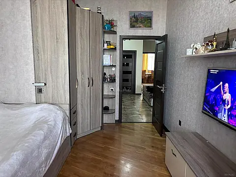 Satılır 3 otaqlı mənzil 110 m²
