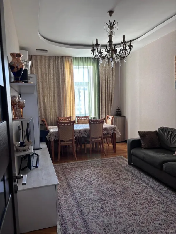 Satılır 3 otaqlı mənzil 110 m²