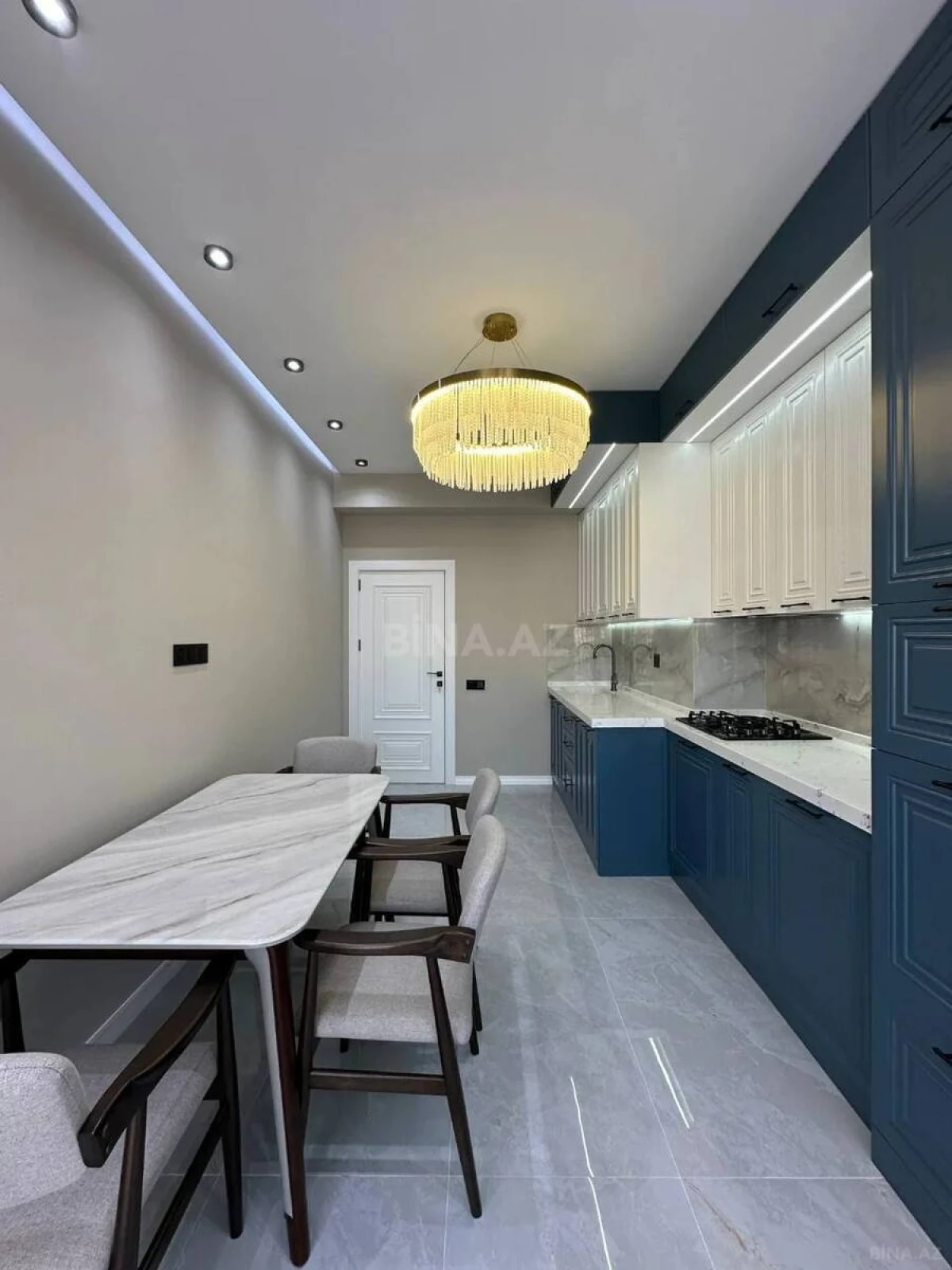 Kirayə verilir 2 otaqlı mənzil 90 m²