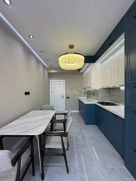 Kirayə verilir 2 otaqlı mənzil 90 m²