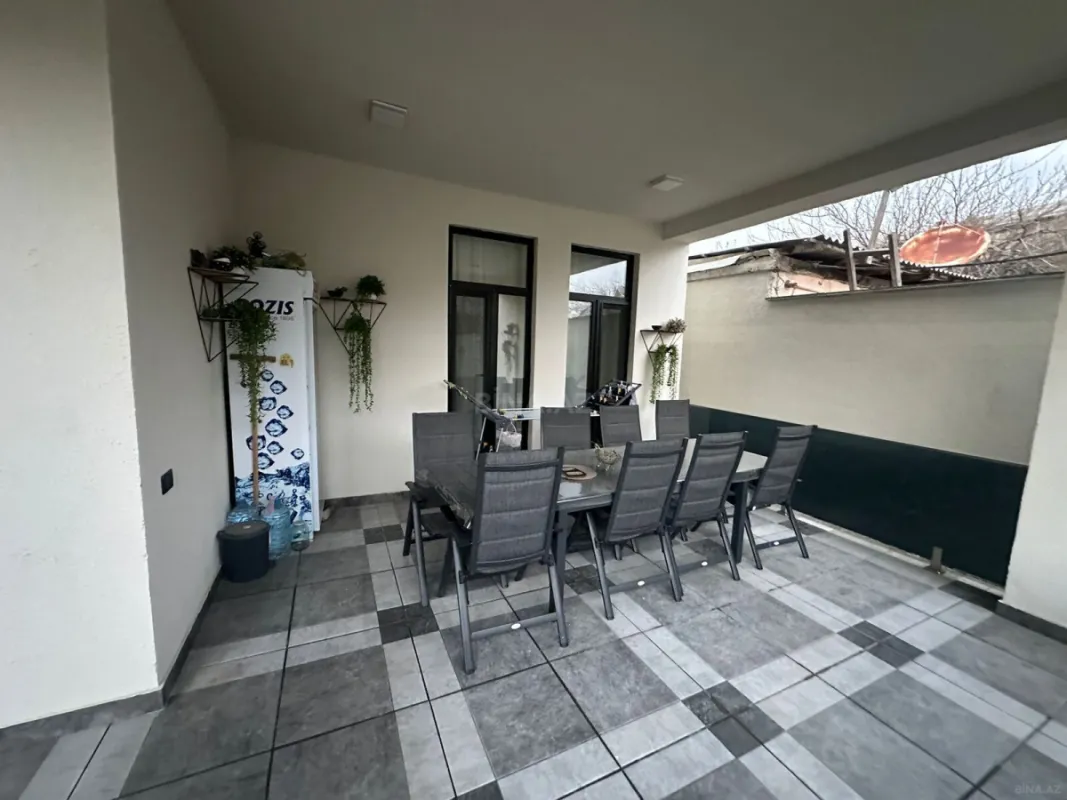 Satılır 5 otaqlı həyət evi 250 m²