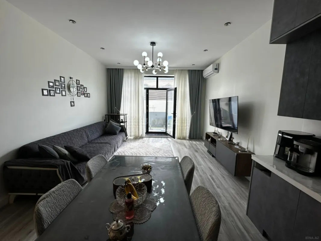 Satılır 5 otaqlı həyət evi 250 m²
