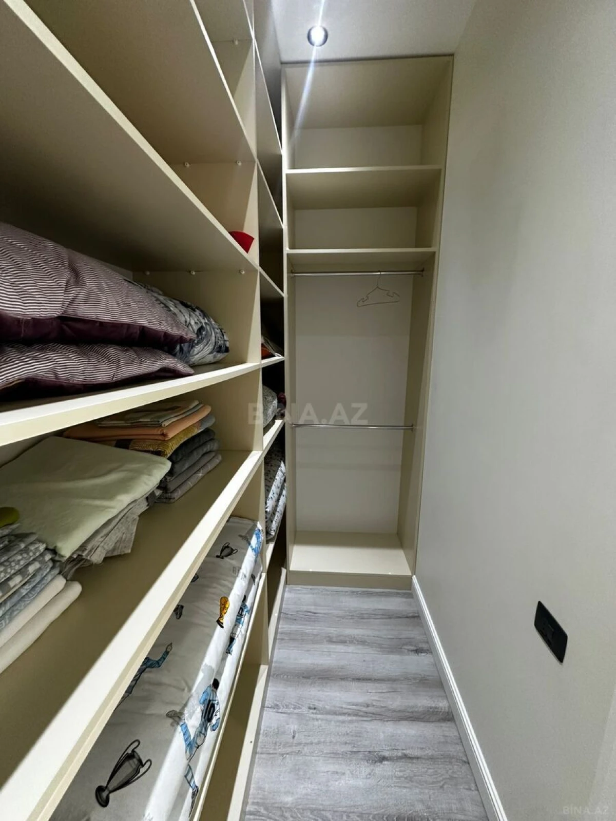 Satılır 5 otaqlı həyət evi 250 m²